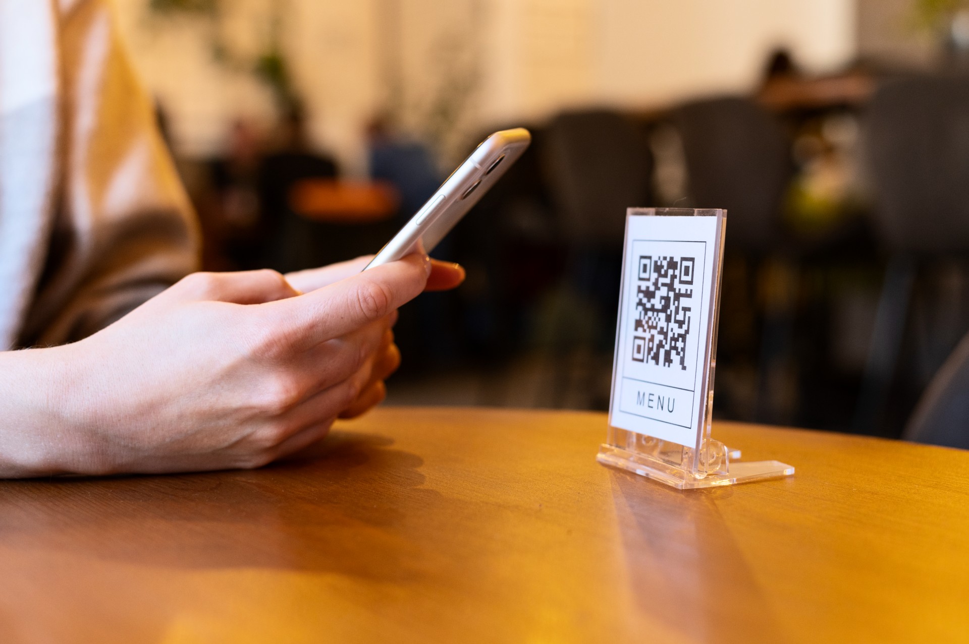 QR Menüler Restoran Deneyimini Nasıl Değiştiriyor?